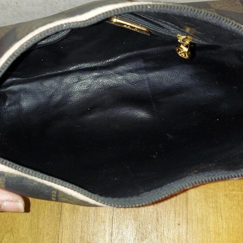 Vintage Fendi Crossbody Bag - Picture 12 of 13